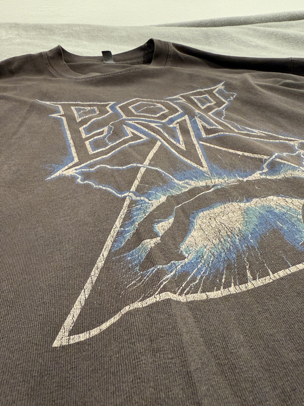 Pop Evil - What Remains Lightning Dark Gray T-Shirt
